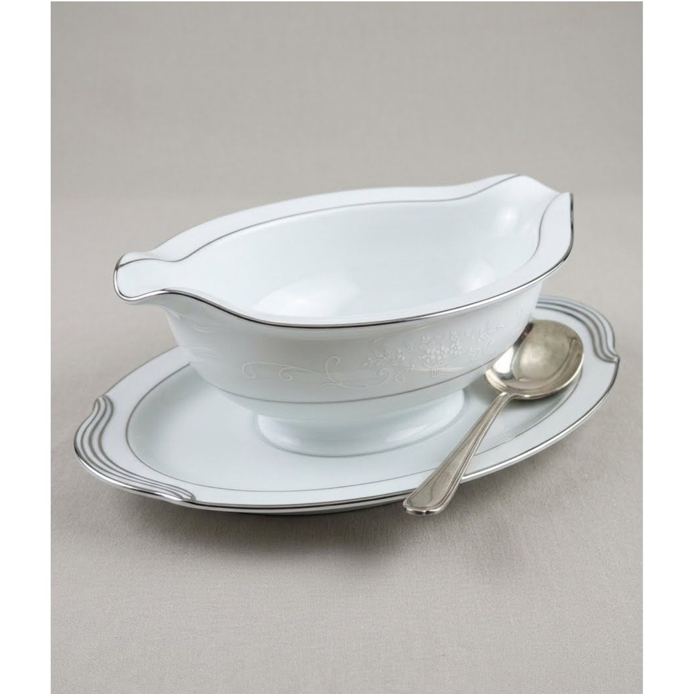 Noritake China Whitehall 6115 Gravy Boat Attached Underplate Platinum Trim Japan